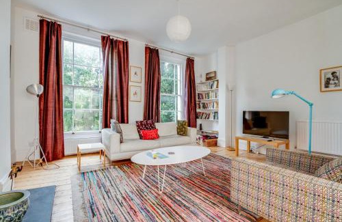 Haverstock Casa | Bright Two Bedroom Apartment Near Vibrant Camden Town