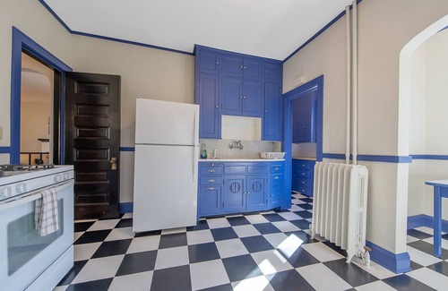 Carag Casa | Bright Uptown Home