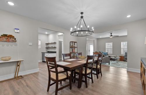 The Gate Casa | Bright Urban Comfort | JZ Vacation Rentals