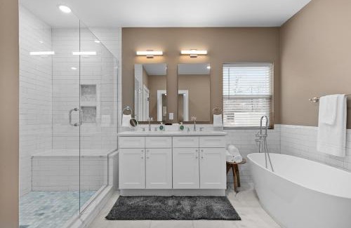 The Gate Casa | Bright Urban Comfort | JZ Vacation Rentals