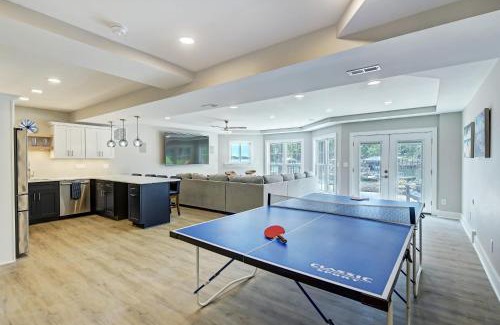 Denver Casa | Bright Water Cove Priv DockBoat Ramp Waterfront Saltwater Pool AvantStay