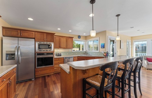 Wapato Point Casa | Bright Water Sunrise Home at Wapato Point Resort 5-bed Close to Sandy Beach/Pool