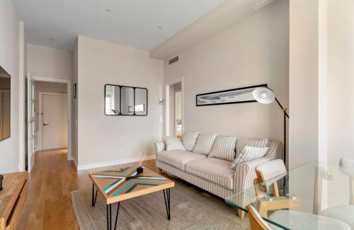 Prosperidad Apartamento | Bright with views - 2Bd 1Bth- Av América