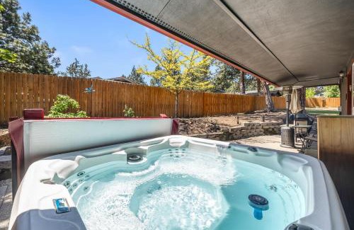 Southeast Bend Casa | BrightCottage