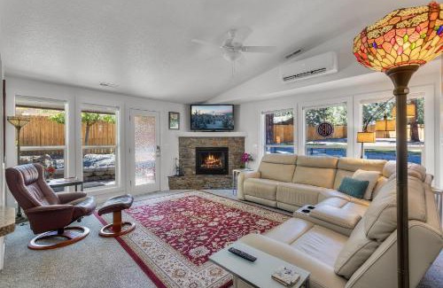 Southeast Bend Casa | BrightCottage
