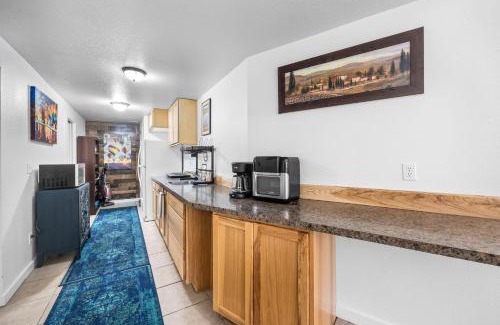 Southeast Bend Casa | BrightCottage