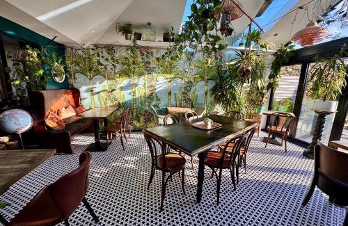 Malborough Cama Y Desayuno | Brightham House - Exclusively for Adults