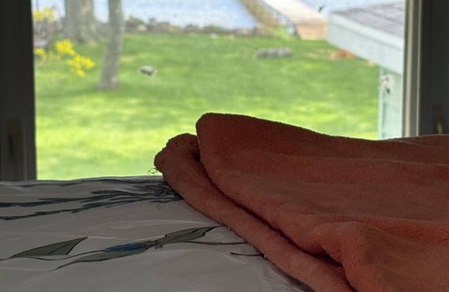 Fox Crossing Cabaña | Brighton Beach Cottage with sandy shores on Lake Winnebago!