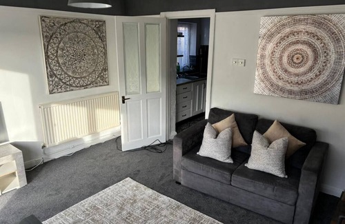 Woodingdean Casa | Brighton House- Coastal living Cosy 3BR, Brighton House- Beautiful and Spacious 3BR