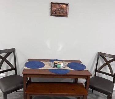Saskatoon Apartamento | Brighton Stunning Suit