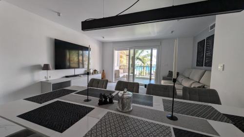 Los Arenales del Sol Apartamento | Brillance Apartments Perla