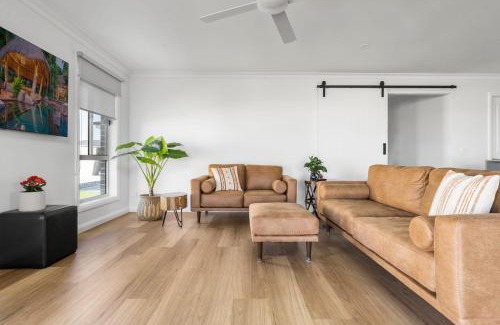 Kelso Casa | Brilliant Brennan - Modern 4 Bed 2 Bath Home
