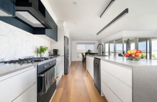 Kelso Casa | Brilliant Brennan - Modern 4 Bed 2 Bath Home
