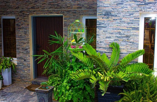 Utako Apartamento | Brilliant One-bedroom apartment with Garden & Grill in Abuja! A Lovebirds’ nest!