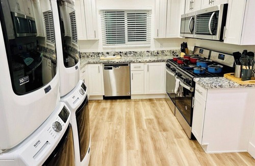 West University Casa | Bring a Large Group S