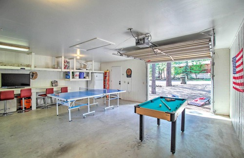 Pinetop Cabaña | Bring a Pet: Pinetop Cabin w/ Game Room!