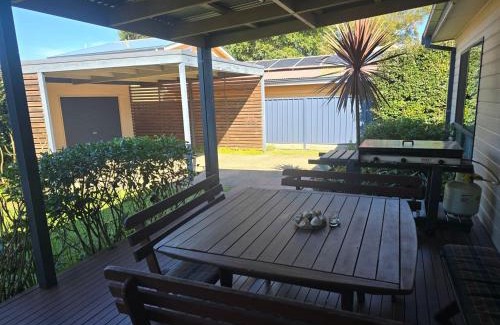 Burrill Lake Casa | Bring the Dog, Boat and Family - lakeside escape