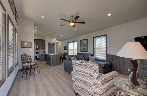 Colorado Springs Cabaña | Bring the entire family including your horses to our awesome Horse Retreat