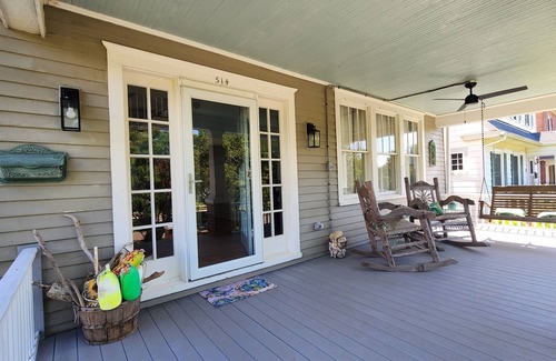Cape Charles Casa | Bring the whole family to the Summer House. 6 bedroom, 2 bath sleeps 13.