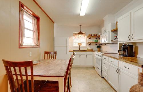 Greers Ferry Casa | Bring Your Boat! Greers Ferry Lake Home with Slip