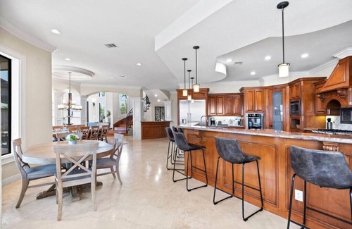 Montgomery Casa | Bring Your Boat! Luxe Lakefront ☀Pool☀Hot Tub☀Dock ☀ Close to Restaurants