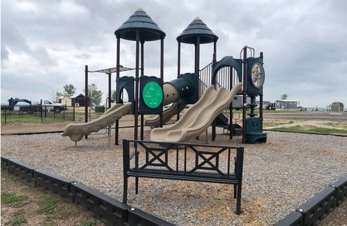 Kerens Alquiler De RV | Bring your RV and camp by the majestic and peaceful Richland Creek Reservoir.
