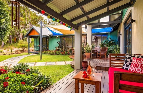 Yallingup Casa | Bringa Spacious Bushland Retreat with Scenic Views
