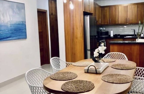 Santiago Province Condominio | Brisas de Santiago-Comodidad y relajacion. Hermosa vista, céntrico y seguro.