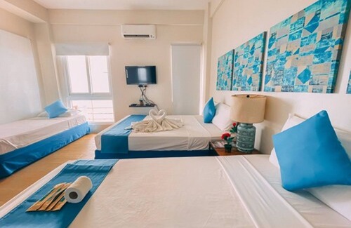 Morong Casa | Brisa Marina Beach Resort powered by Cocotel