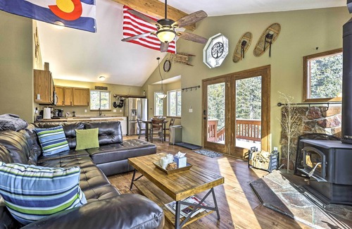 Valley of the Sun Cabina | 'Bristle Cone' Fairplay Cabin w/ Hot Tub