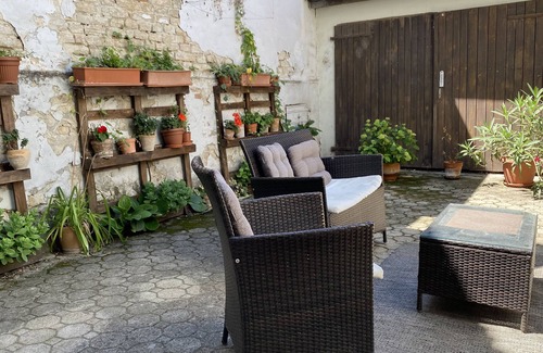 Baja Apartamento | Bristol Apartments - One Bedroom Apartment