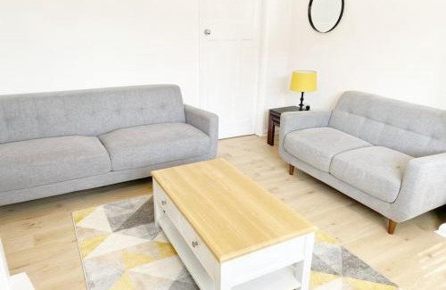Luton Casa | Bristol House FREE Parking & Airport & M1 & Contractor