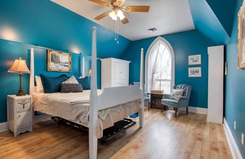 Elmira Casa | Bristow's Inn