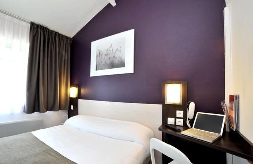 Dardilly Hotel | Brit Hotel Lyon Nord Dardilly