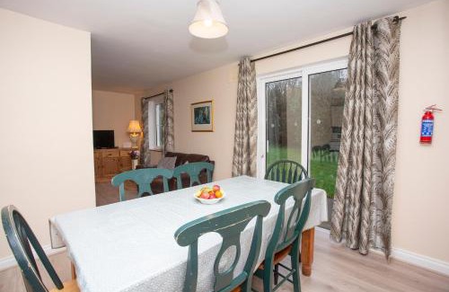 Brittas Bay Casa | Brittas Bay Holiday Village No 32 by Trident Holiday Homes