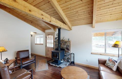 Sula Casa | Broad Axe - Cabin #1 - Main Residence