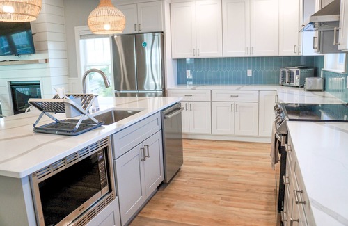 Milton Casa | Broadkill Beach home with amazing water views- just steps from the beach!