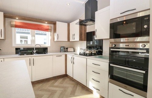 Hopton Cabaña | Broadland Sands Lodge