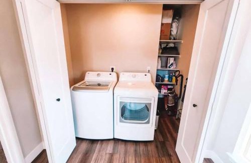 Skyway Casa | Broadmoor Mtn Retreat Pet Friendly Townhouse