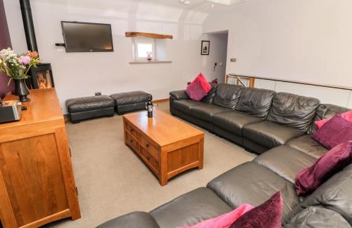 Millers Dale Casa | Broadway Barn