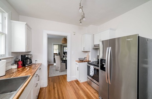 Lynchburg Casa | Broadway Bungalow - UoL 1m, LU 6m, Downtown 4m