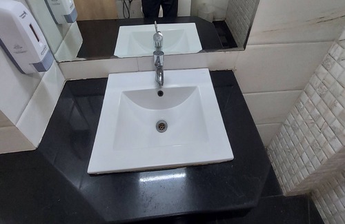 Jaipur Hotel | Broadway Inn
