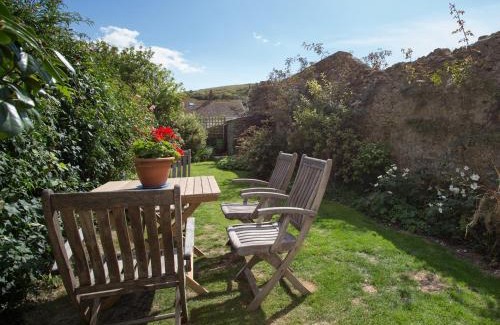 West Bay Casa | Brock Cottage