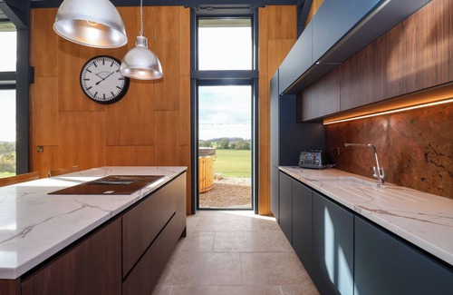 Northallerton Cabaña | BROCK HOUSE, character holiday cottage, with hot tub in Northallerton