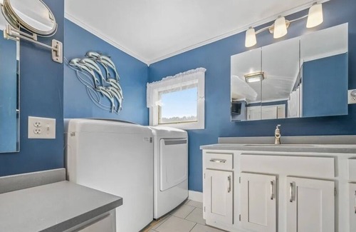 West Oneonta Otro | Brockway's 5 bed 4 bath Homestead Minutes From All-Star Village
