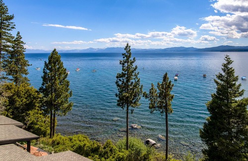 Brockway Condominio | Brockway Springs Getaway w/ Pool, Balcony & Stunning Lake Views