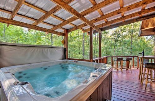 Broken Bow Casa | Broken Bow Cabin with Hot Tub, Near Hiking and Fishing
