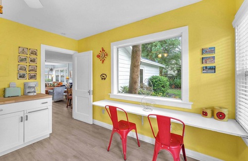 Tarpon River Casa | Bromeliad Bungalow - Downtown Cottage