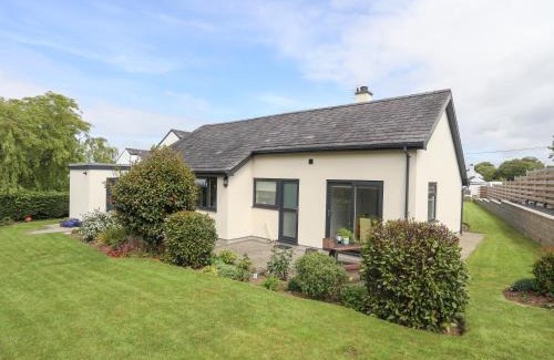 Y Felinheli Casa | Bronallt