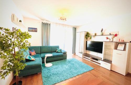 Pradnik Bialy Apartamento | Bronowice Residence Blue - Homey Apartment with Garden and Parking